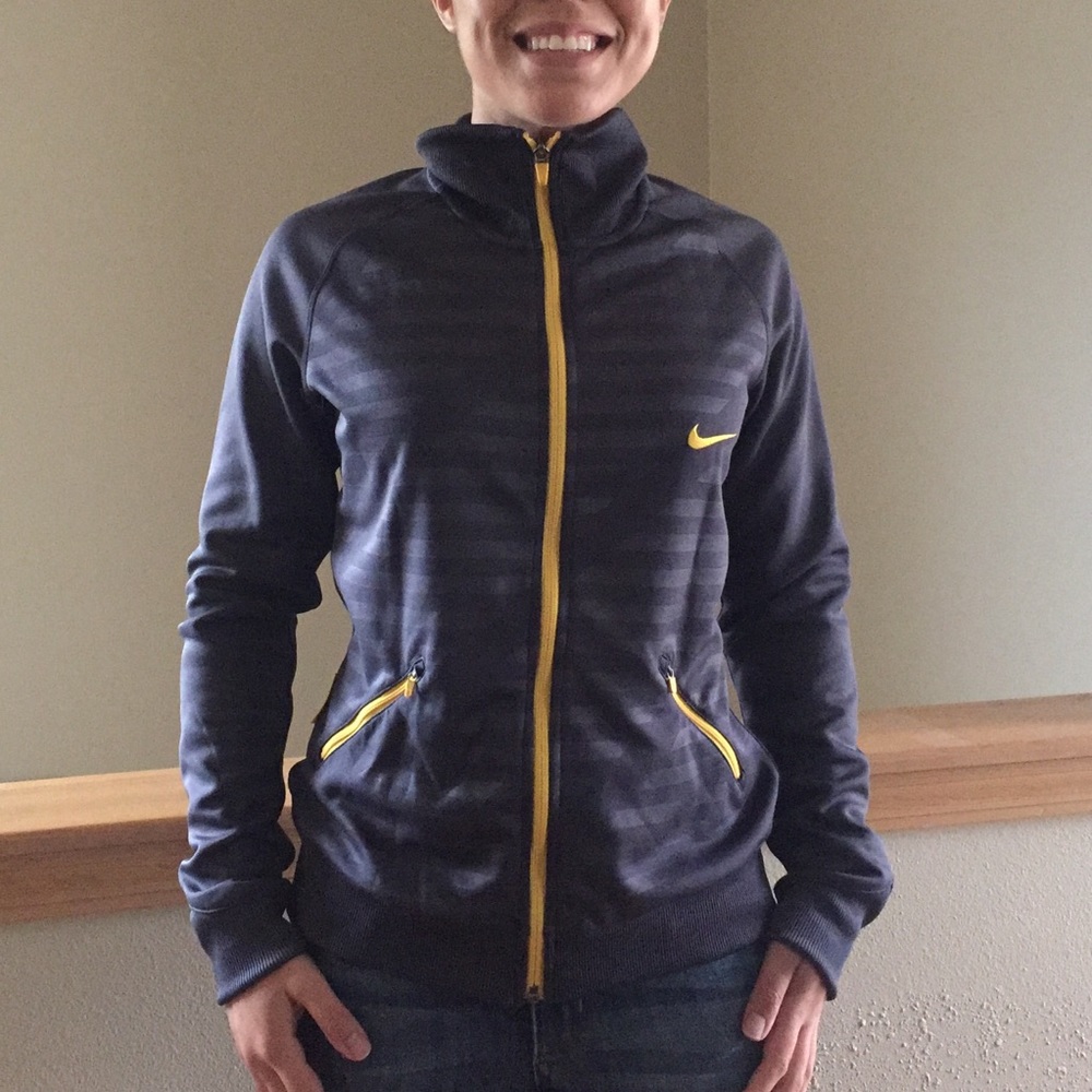 Nike Livestrong track jacket - M